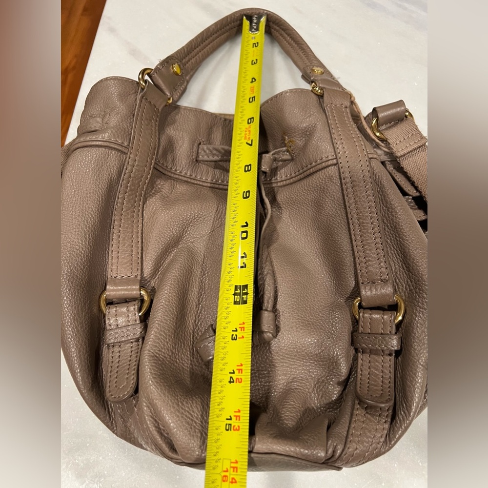 The Sak Gray/Taupe Leather Cinch Crossbody Bag - Picture 12 of 15